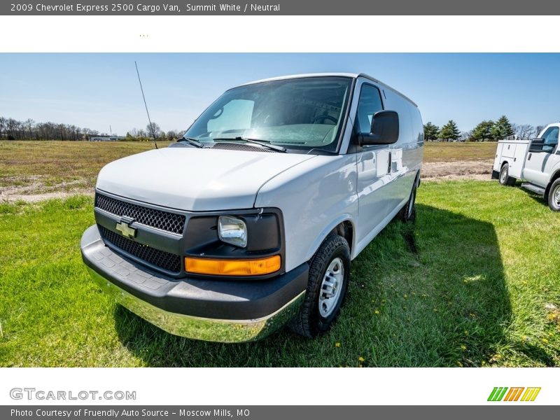 Summit White / Neutral 2009 Chevrolet Express 2500 Cargo Van