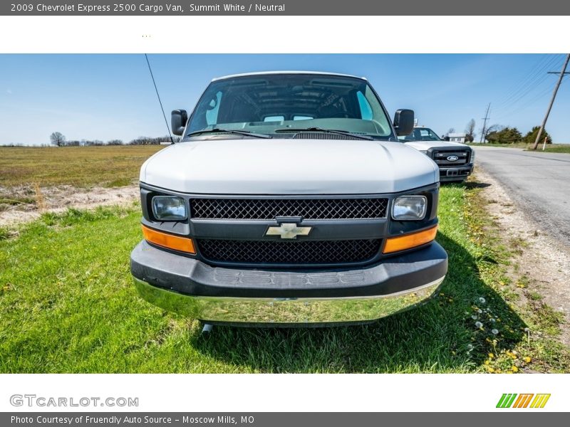 Summit White / Neutral 2009 Chevrolet Express 2500 Cargo Van