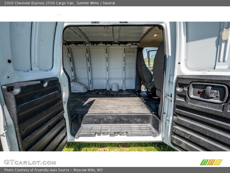 Summit White / Neutral 2009 Chevrolet Express 2500 Cargo Van