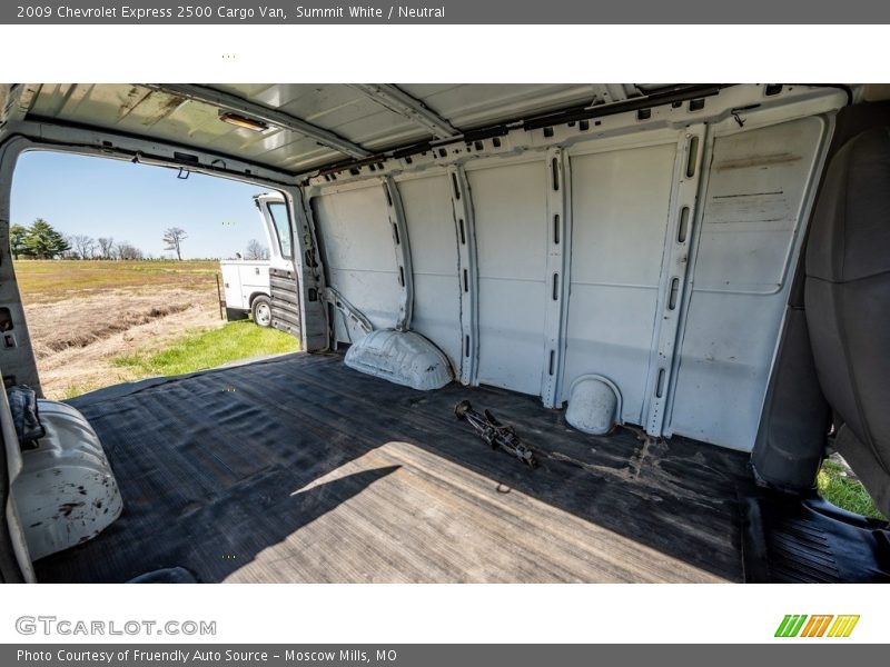 Summit White / Neutral 2009 Chevrolet Express 2500 Cargo Van