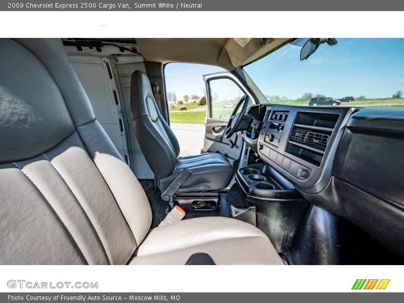 Summit White / Neutral 2009 Chevrolet Express 2500 Cargo Van