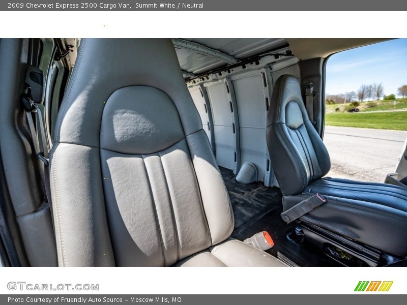 Summit White / Neutral 2009 Chevrolet Express 2500 Cargo Van