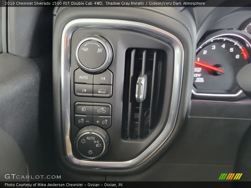 Shadow Gray Metallic / Gideon/Very Dark Atmosphere 2019 Chevrolet Silverado 1500 RST Double Cab 4WD