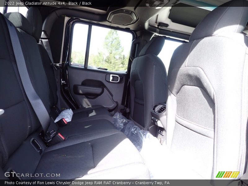 Black / Black 2022 Jeep Gladiator Altitude 4x4