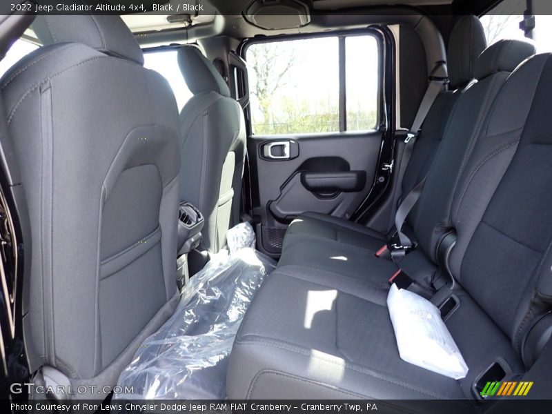 Black / Black 2022 Jeep Gladiator Altitude 4x4