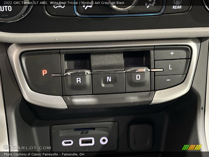 White Frost Tricoat / Medium Ash Gray/­Jet Black 2022 GMC Terrain SLT AWD