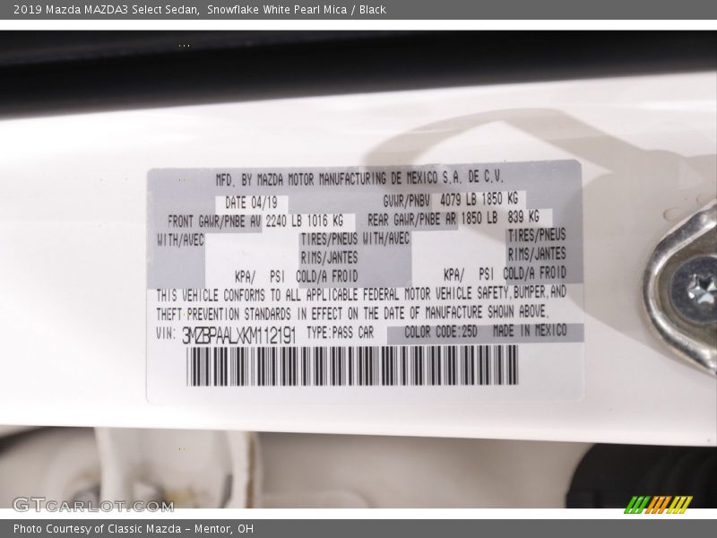 Snowflake White Pearl Mica / Black 2019 Mazda MAZDA3 Select Sedan