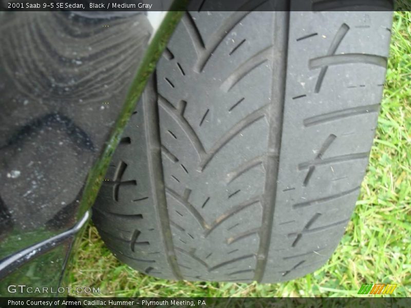 Black / Medium Gray 2001 Saab 9-5 SE Sedan