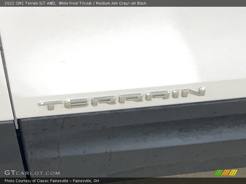 White Frost Tricoat / Medium Ash Gray/­Jet Black 2022 GMC Terrain SLT AWD