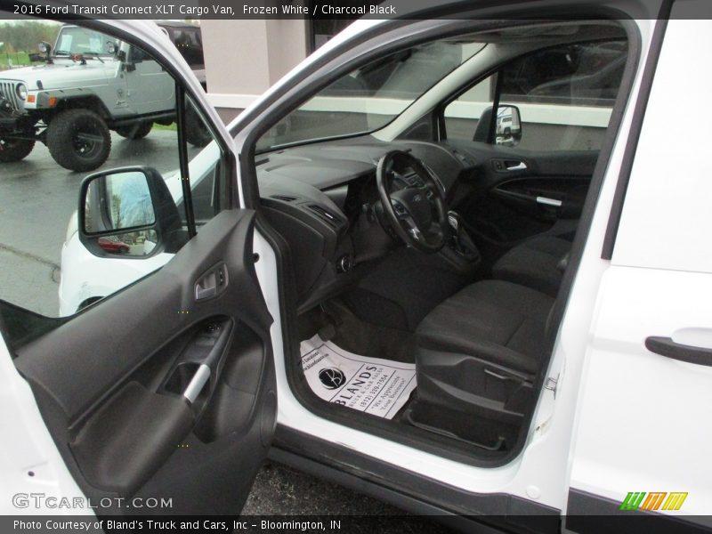Frozen White / Charcoal Black 2016 Ford Transit Connect XLT Cargo Van