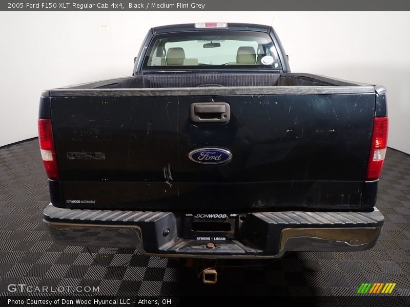 Black / Medium Flint Grey 2005 Ford F150 XLT Regular Cab 4x4