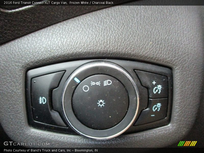 Frozen White / Charcoal Black 2016 Ford Transit Connect XLT Cargo Van