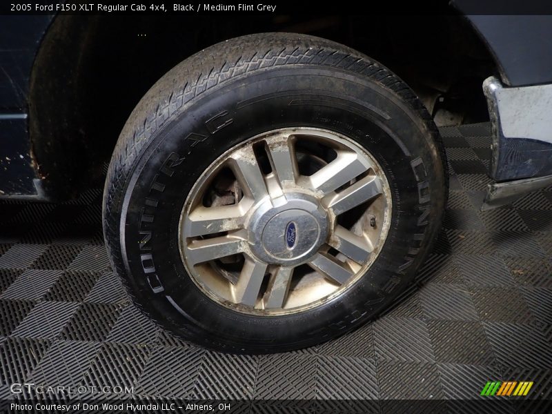 Black / Medium Flint Grey 2005 Ford F150 XLT Regular Cab 4x4