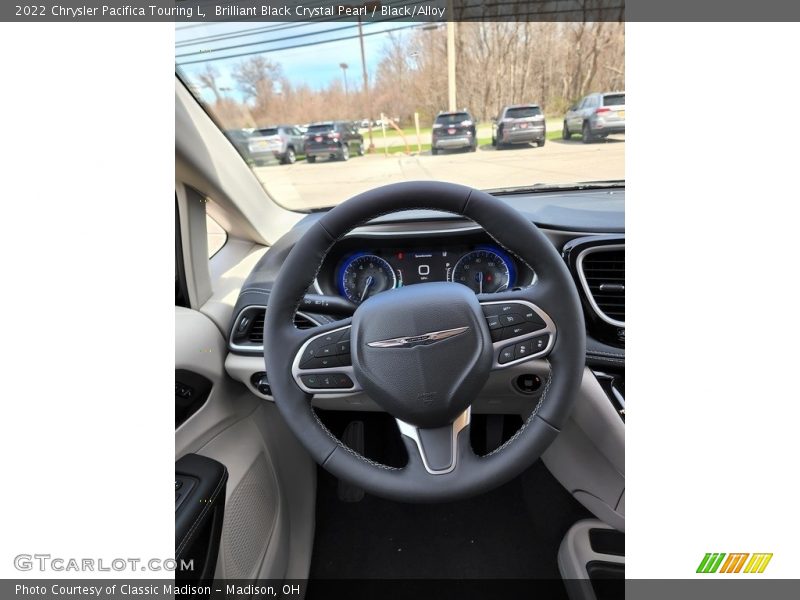 Brilliant Black Crystal Pearl / Black/Alloy 2022 Chrysler Pacifica Touring L