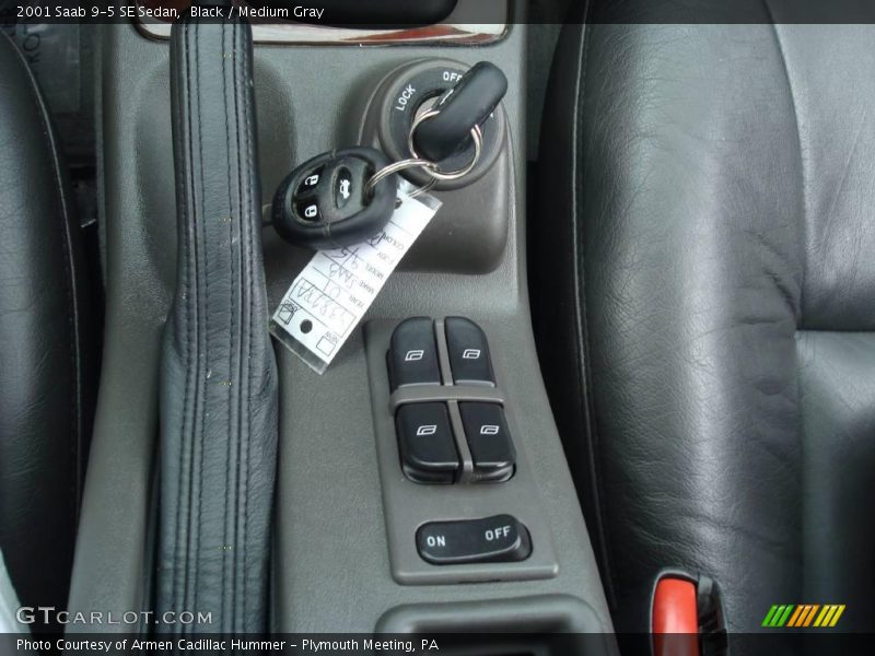 Black / Medium Gray 2001 Saab 9-5 SE Sedan