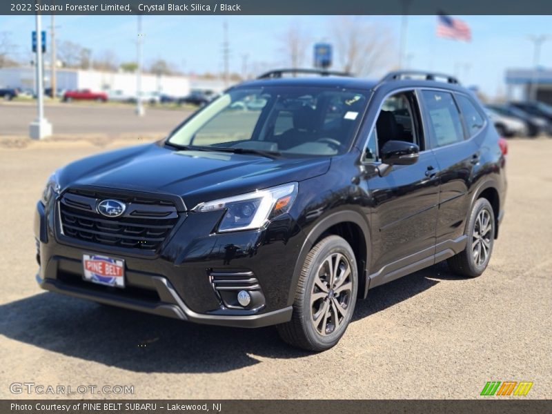 Front 3/4 View of 2022 Forester Limited