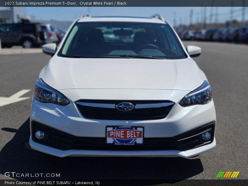 Crystal White Pearl / Black 2022 Subaru Impreza Premium 5-Door
