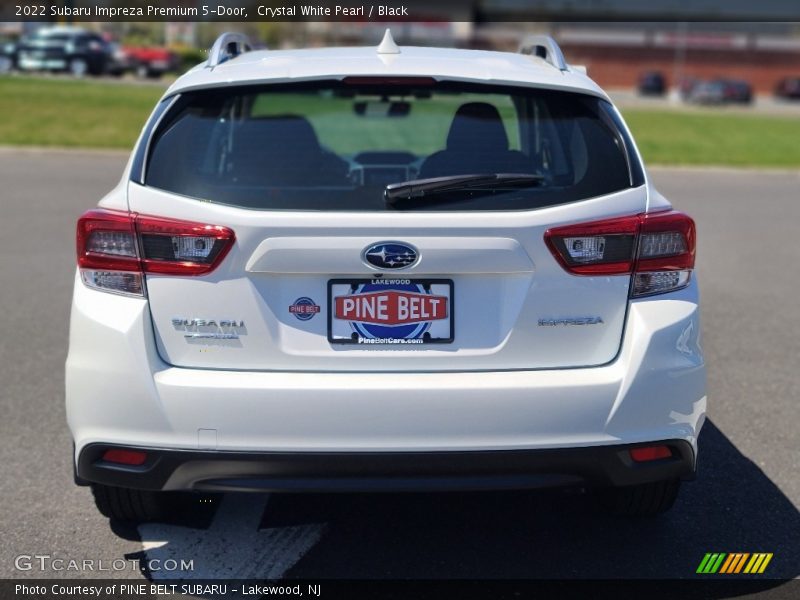 Crystal White Pearl / Black 2022 Subaru Impreza Premium 5-Door