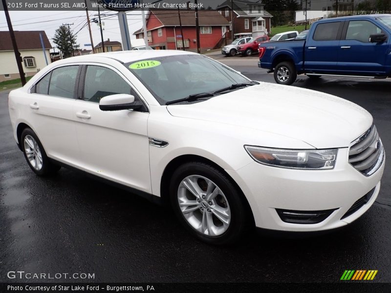 Front 3/4 View of 2015 Taurus SEL AWD