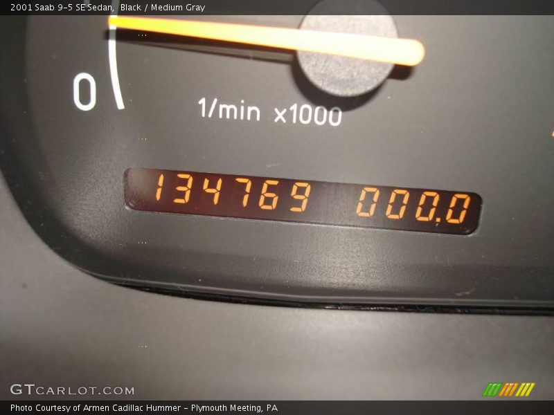 Black / Medium Gray 2001 Saab 9-5 SE Sedan