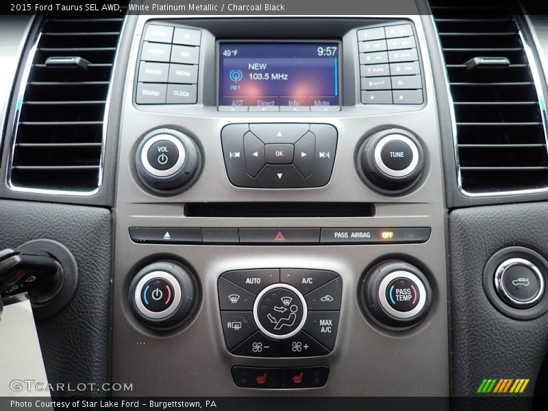 Controls of 2015 Taurus SEL AWD