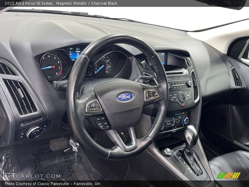 Magnetic Metallic / Charcoal Black 2015 Ford Focus SE Sedan