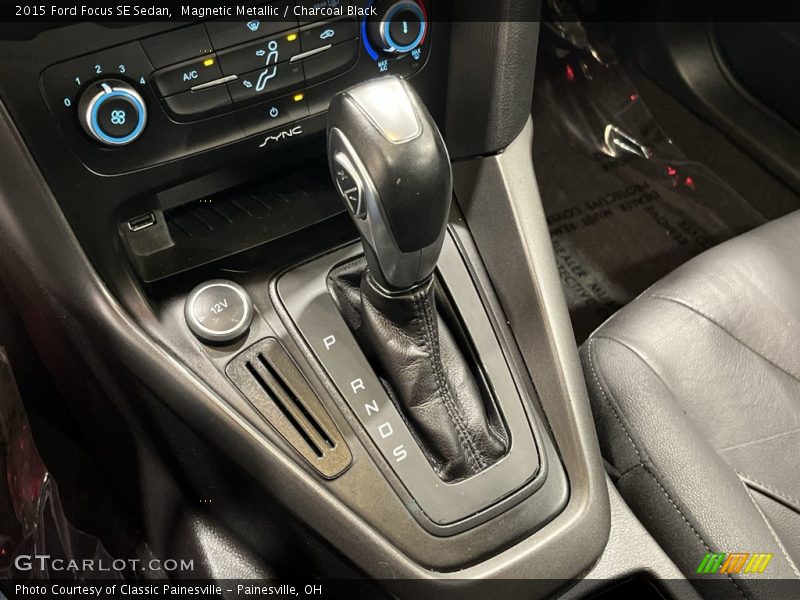 Magnetic Metallic / Charcoal Black 2015 Ford Focus SE Sedan