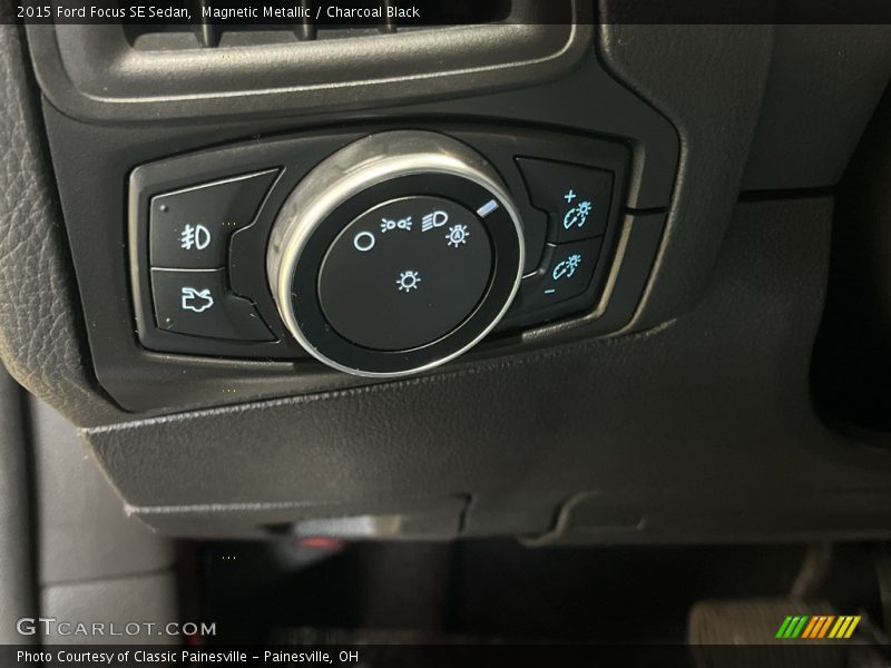 Magnetic Metallic / Charcoal Black 2015 Ford Focus SE Sedan