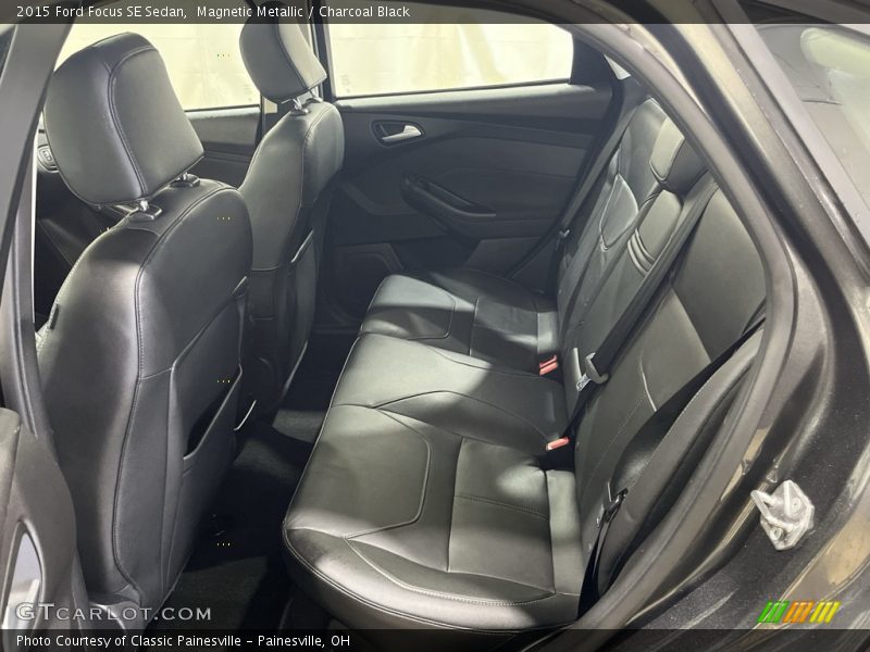 Magnetic Metallic / Charcoal Black 2015 Ford Focus SE Sedan