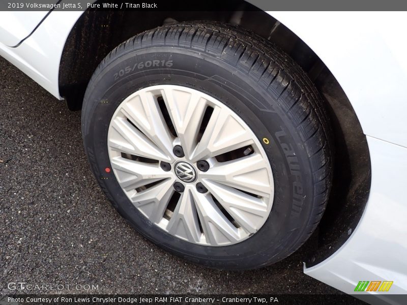 Pure White / Titan Black 2019 Volkswagen Jetta S
