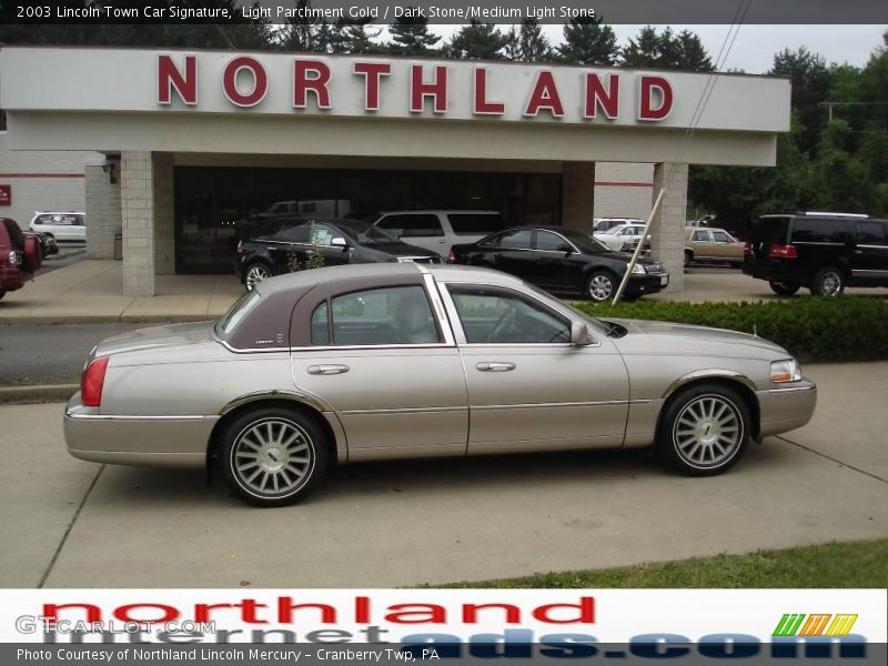 Light Parchment Gold / Dark Stone/Medium Light Stone 2003 Lincoln Town Car Signature