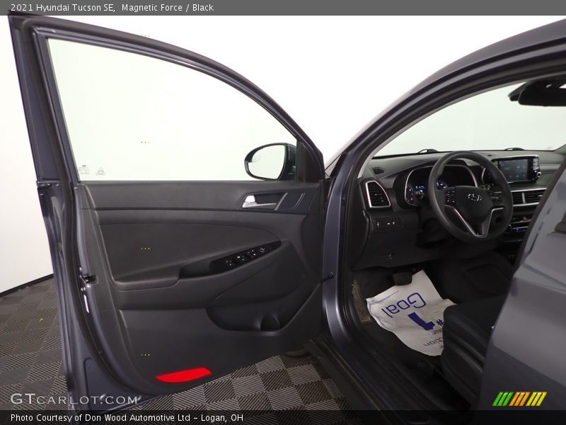 Magnetic Force / Black 2021 Hyundai Tucson SE
