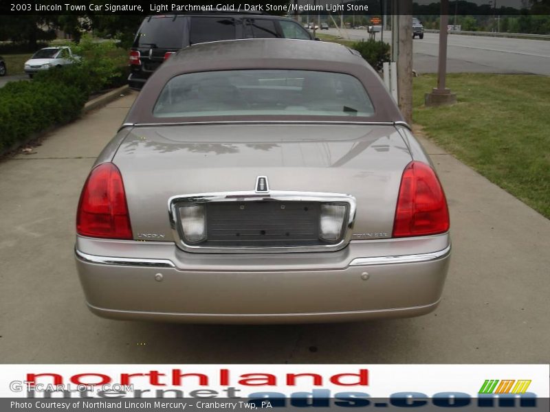 Light Parchment Gold / Dark Stone/Medium Light Stone 2003 Lincoln Town Car Signature