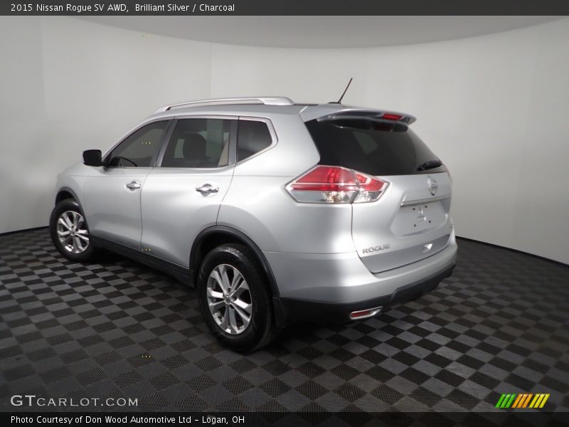 Brilliant Silver / Charcoal 2015 Nissan Rogue SV AWD