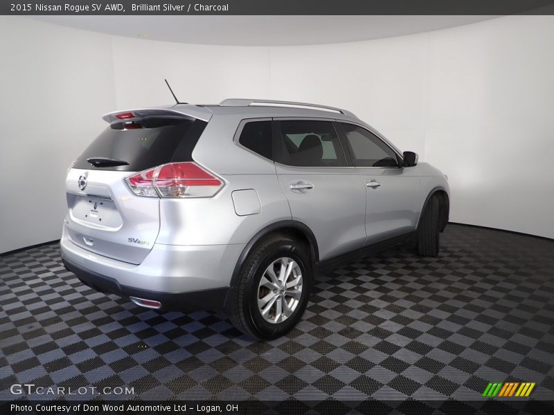 Brilliant Silver / Charcoal 2015 Nissan Rogue SV AWD