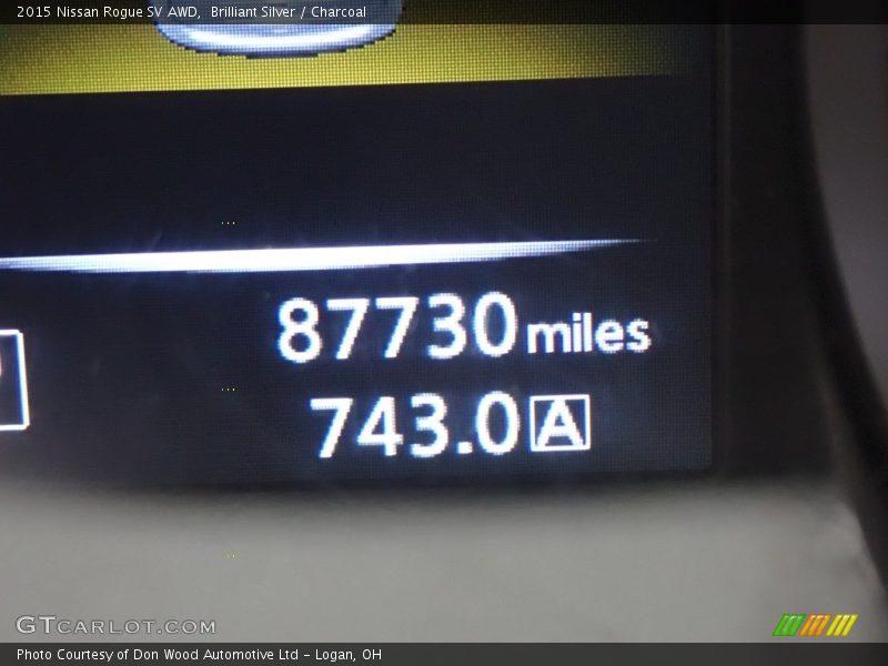 Brilliant Silver / Charcoal 2015 Nissan Rogue SV AWD