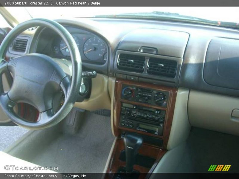 Canyon Red Pearl / Beige 2000 Subaru Forester 2.5 S