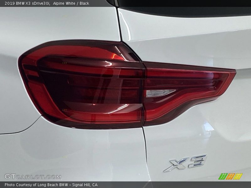 Alpine White / Black 2019 BMW X3 sDrive30i