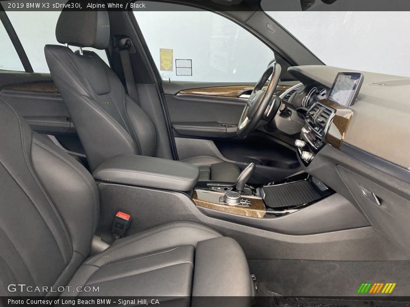 Alpine White / Black 2019 BMW X3 sDrive30i
