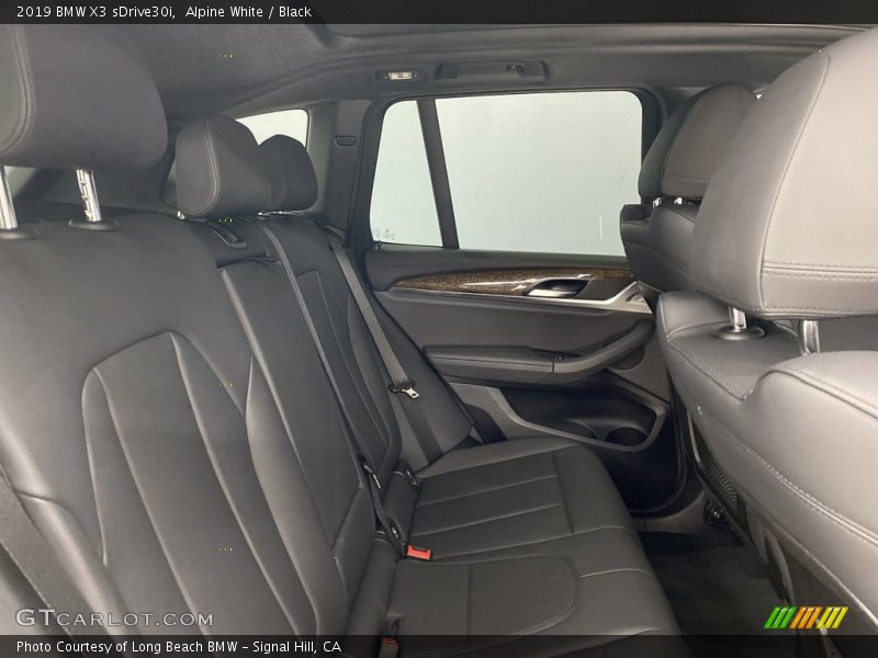 Alpine White / Black 2019 BMW X3 sDrive30i