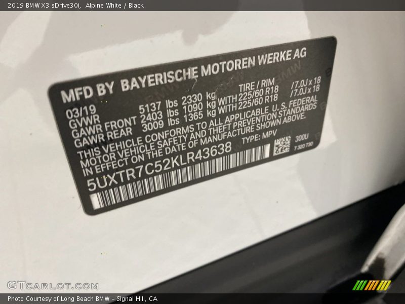 Alpine White / Black 2019 BMW X3 sDrive30i