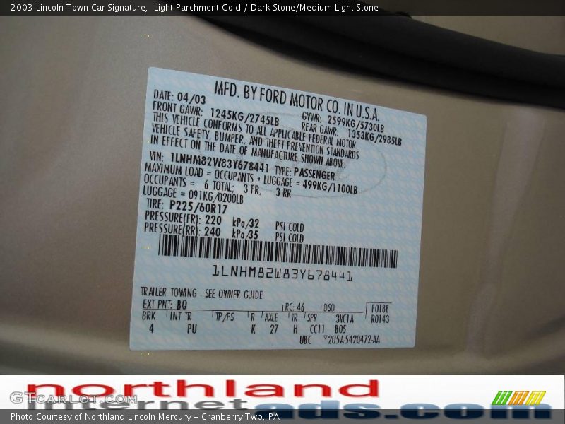 Light Parchment Gold / Dark Stone/Medium Light Stone 2003 Lincoln Town Car Signature