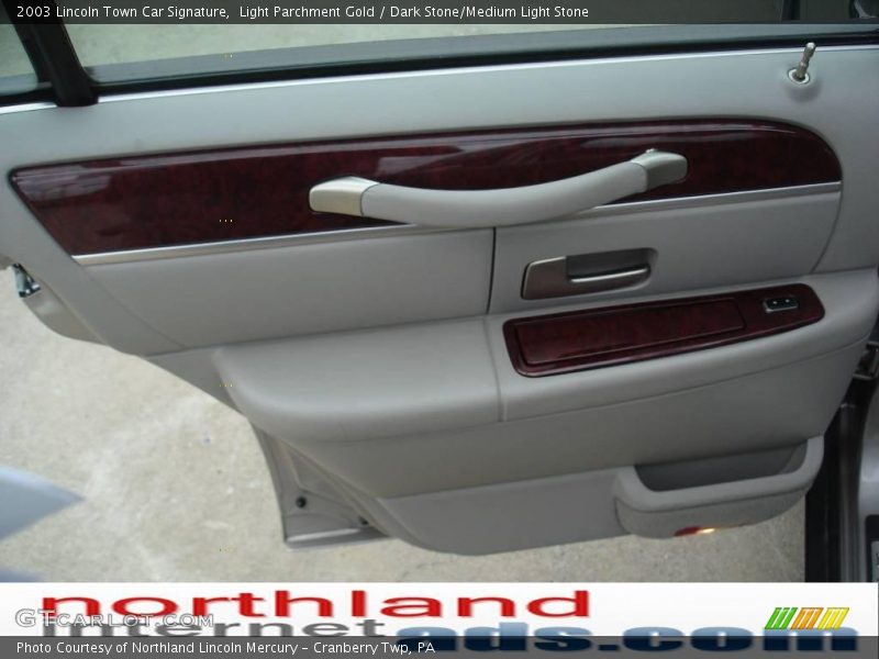 Light Parchment Gold / Dark Stone/Medium Light Stone 2003 Lincoln Town Car Signature