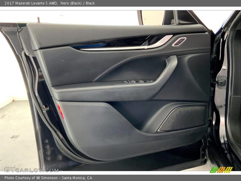 Nero (Black) / Black 2017 Maserati Levante S AWD