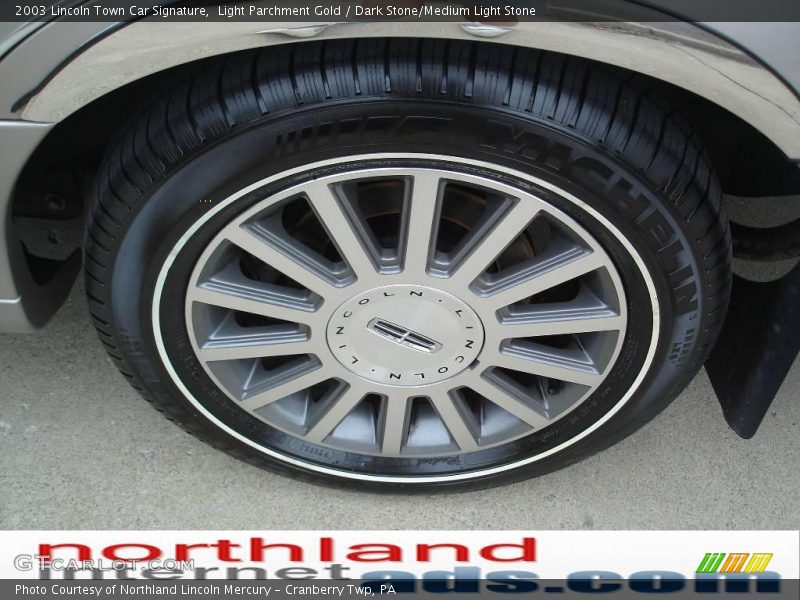 Light Parchment Gold / Dark Stone/Medium Light Stone 2003 Lincoln Town Car Signature