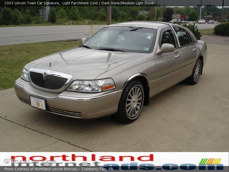Light Parchment Gold / Dark Stone/Medium Light Stone 2003 Lincoln Town Car Signature