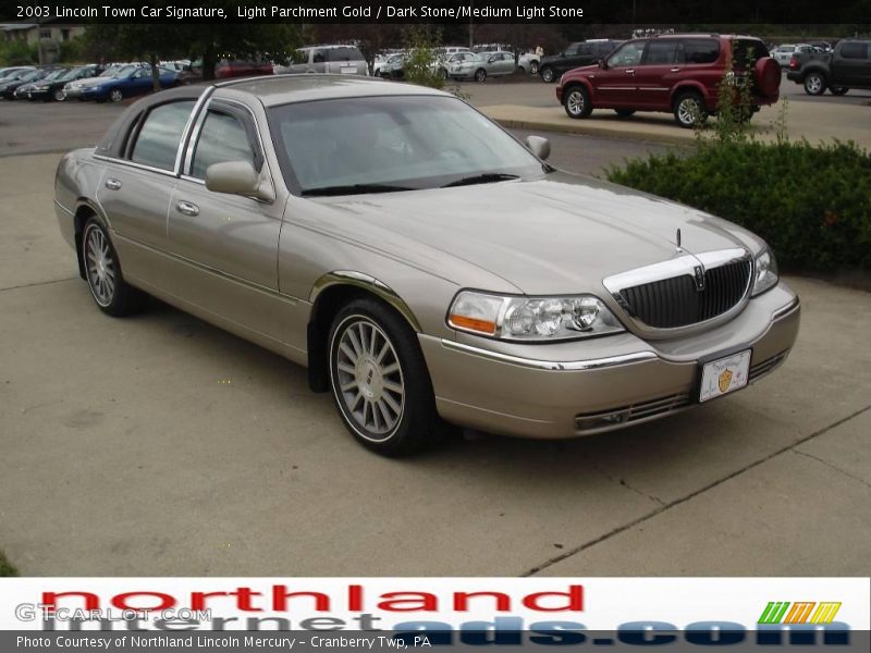 Light Parchment Gold / Dark Stone/Medium Light Stone 2003 Lincoln Town Car Signature