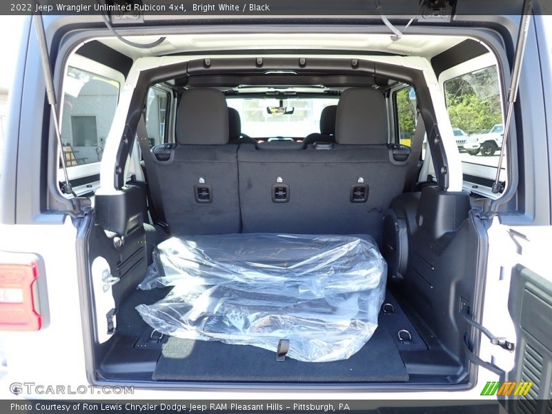 Bright White / Black 2022 Jeep Wrangler Unlimited Rubicon 4x4