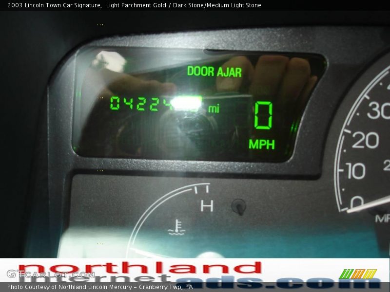 Light Parchment Gold / Dark Stone/Medium Light Stone 2003 Lincoln Town Car Signature