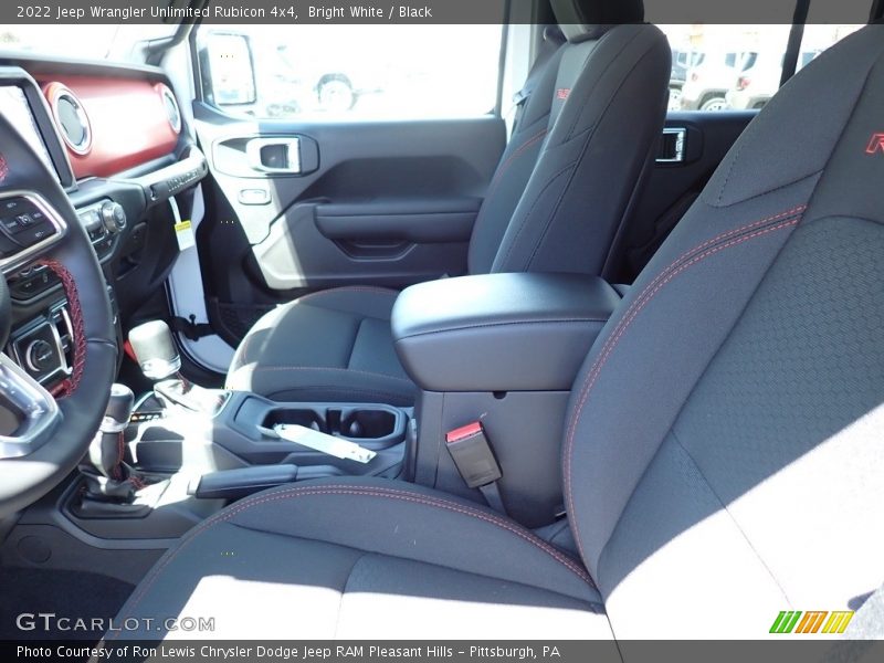 Bright White / Black 2022 Jeep Wrangler Unlimited Rubicon 4x4